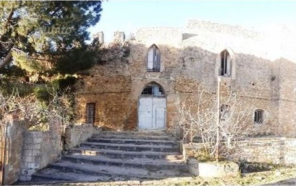 In vendita il Castello Aragonese