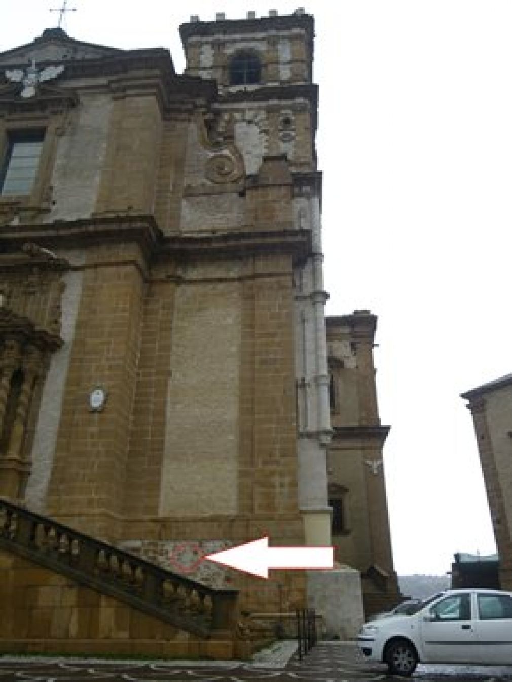 Stemma facciata Cattedrale