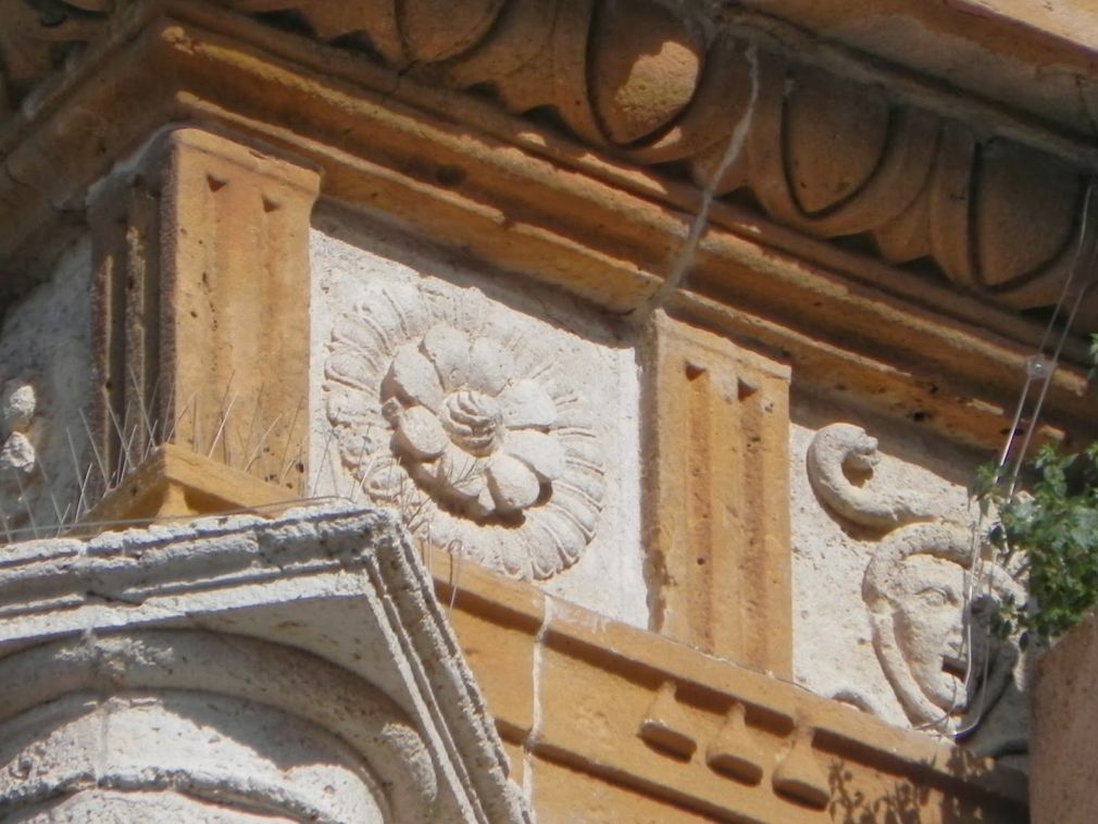 Sculture sul campanile della Cattedrale