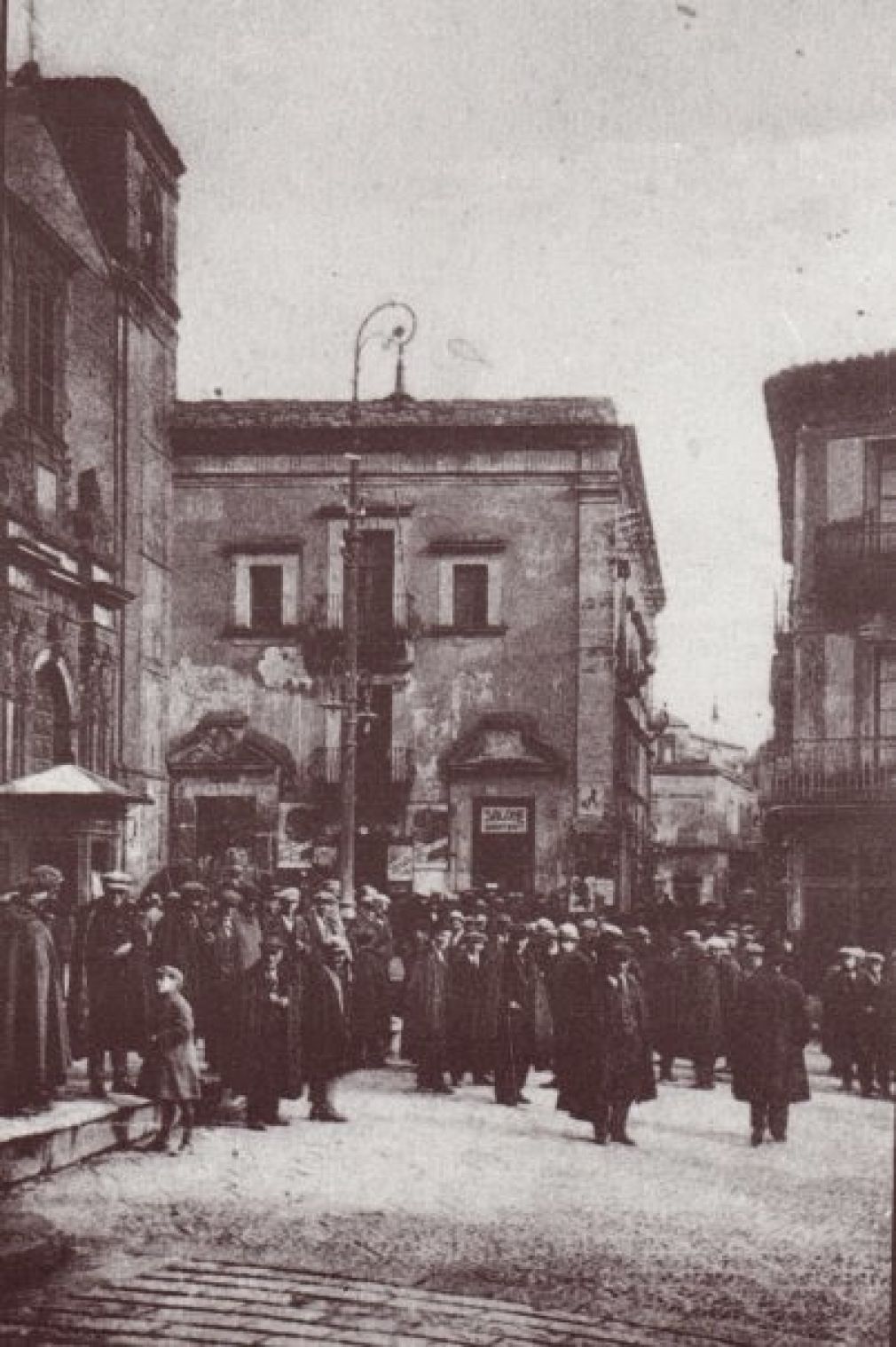 Piazzesi GRANDI e piccoli / 1